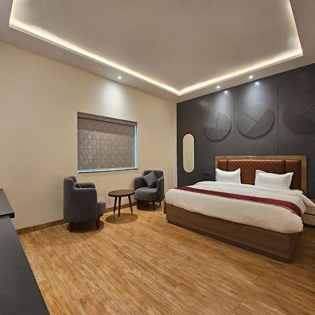 Hotel Elara Dehradun Exterior photo